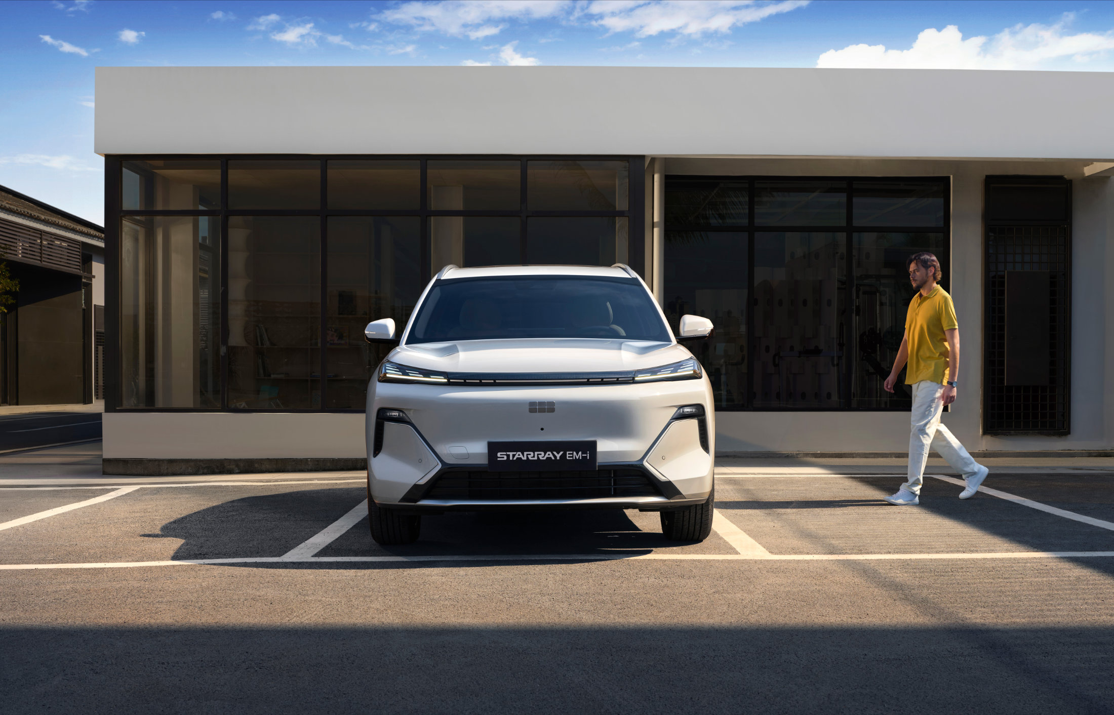 Geely-Gianniris-homeslide-1